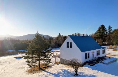Whitefield House | 64J Stunning views, close to attractions! 20 min to Bretton Woods. Pool & gym passes!
