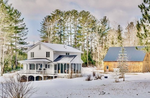 Guildhall House | 7-bed home in beautiful Guildhall with WiFi, AC, on 150 acres, Mountain Views