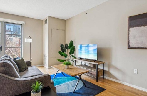 Mill District Apartment | 70 m² Apartment ∙ 1 bedroom ∙ 2 guests