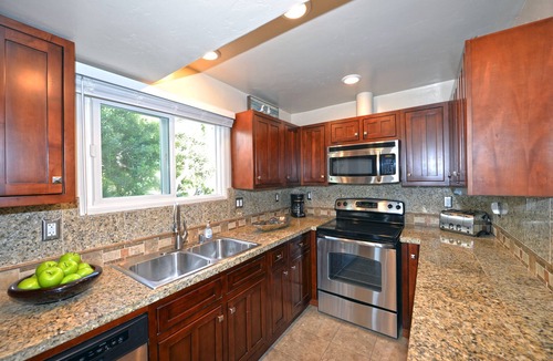 Avalon House | 718CR: Views, Views, Views! Magnificent Avalon Home on Front Street