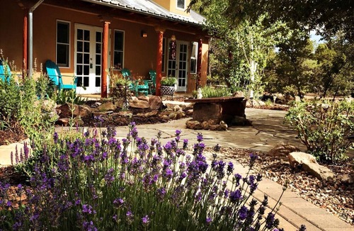 Canoncito House | 7th Nt Free Lux SantaFe AdobeMtn Theme w/casita outdoorliving10+Yrs SuperHost