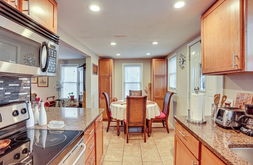 Golden Valley Cottage | 8 Mi to Downtown: Convenient Minneapolis Home