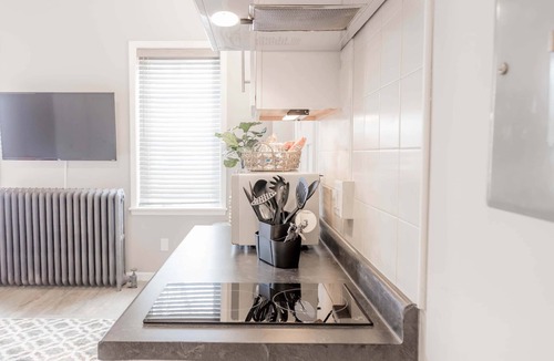 Kutzky Park Apartment | 8071-Studio in heart of Rochester - Step to MAYO