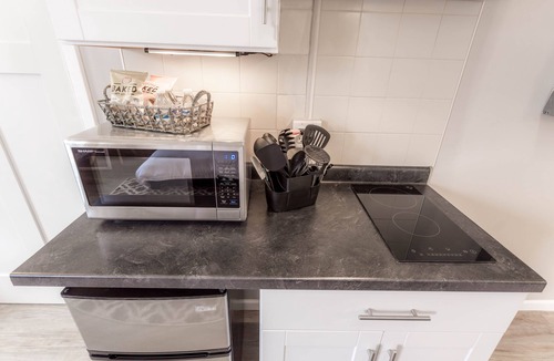 Kutzky Park Apartment | 8071-Studio in heart of Rochester - Step to MAYO
