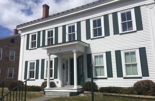 Winooski Apartment | 81B East Allen 2 Bedroom Apartment Downtown Winooski
