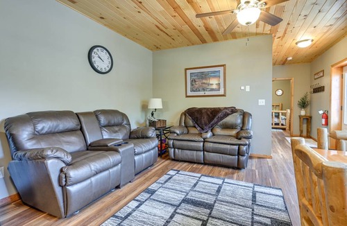 Lake Wissota Cottage | 83 m² Cabin ∙ 2 bedrooms ∙ 6 guests