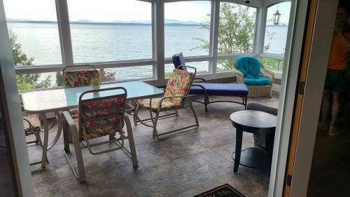 Plattsburgh Apartment | 84 m² Apartment ∙ 1 bedroom ∙ 6 guests