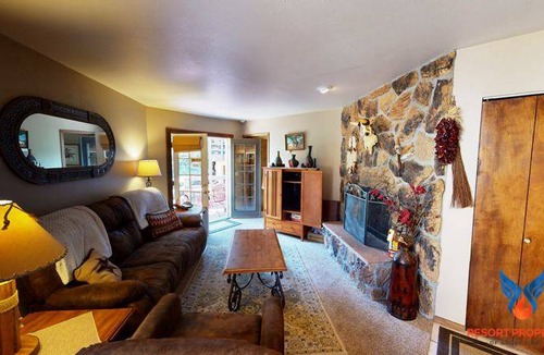 Angel Fire Condo | 89 m² Condo ∙ 2 bedrooms ∙ 5 guests