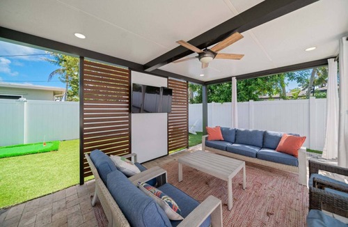 Lighthouse Point House | 912 Managed by Brampton Park