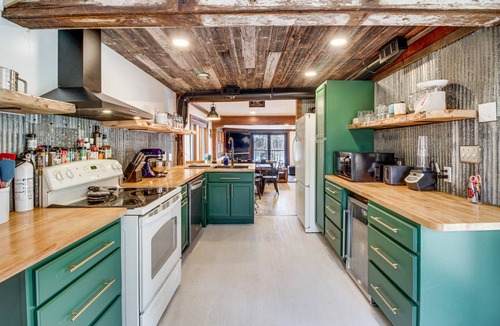 Duluth House | 92 m² House ∙ 2 bedrooms ∙ 8 guests