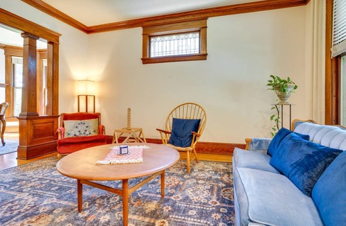 Summit - University House | 92 m² House ∙ 2 bedrooms ∙ 4 guests