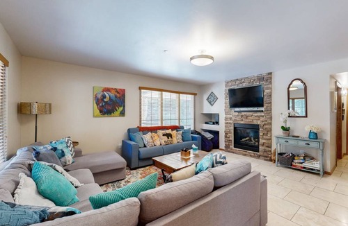Taos Ski Valley House | 96 m² House ∙ 2 bedrooms ∙ 6 guests