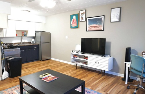 Whittier Apartment | A 1-bedroom long term stay W/Discounted Rental Car in vibrant Minneapolis