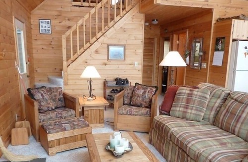 Hayward Cabin | A Respite From the Distractions of Modern Life!