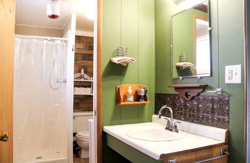 Howard Other | Accommodation ∙ 1 bedroom ∙ 3 guests