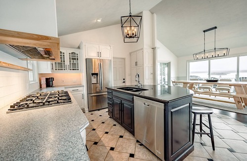 Remsen House | ADIRONDACK LUXURY ESTATE: POOL & HOT TUB! NEW!
