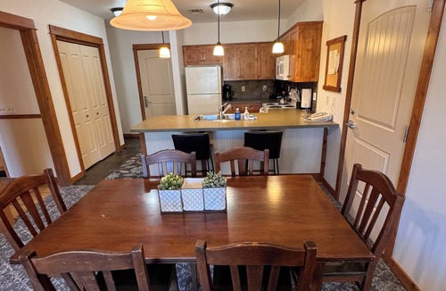 Kellogg Condo | Adjoining studio also available - Gondola View!