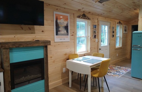 Malone Cottage | ADK Getaway "The Beech House"-New 1 Bedroom Cottage 1 mile from Adirondack Park
