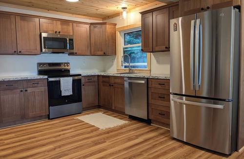 Cranberry Lake Cottage | ADK Waterfront cottage on Cranberry Lake. 🐾💓🛶🎣⛵🌈🚵‍♀️🛤️🫎🍂🦉