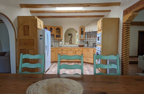 El Prado House | Adorable Adobe Taos - excellent location! Lic. #9449