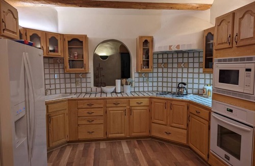 El Prado House | Adorable Adobe Taos - excellent location! Lic. #9449