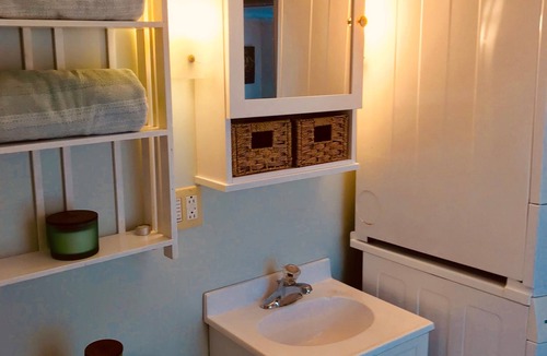 Richmond House | Adorable Berkshires Loft on Quiet Dirt Road. Close to Tanglewood.