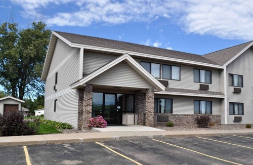 Thorp House | Adventure Awaits! Affordable, FREE Parking, FREE Breakfast, Near Marieke Gouda!