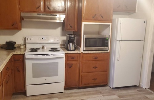 Trumbull Village Apartment | Affordable Apartment & Indoor Private Hot Tub