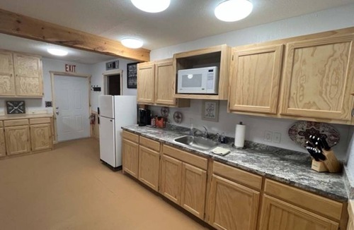 Alamosa House | AIYM Camp Riverfront Family Cabin-Alamosa Canyon, CO!