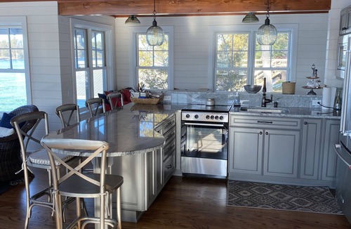 Alexandria Bay House | Alexandria Bay Waterfront House with separate Boathouse