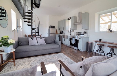 Bolivar Cottage | Amazing dog-friendly cottage. Walk 2 Harpers Ferry