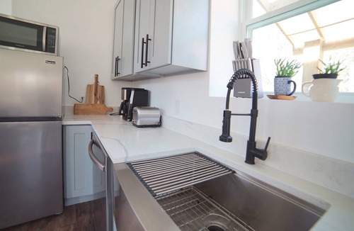 Bolivar Cottage | Amazing dog-friendly cottage. Walk 2 Harpers Ferry