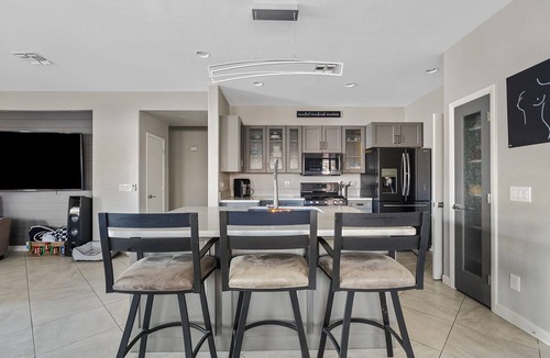 Gilbert House | Amazing Gilbert Retreat
