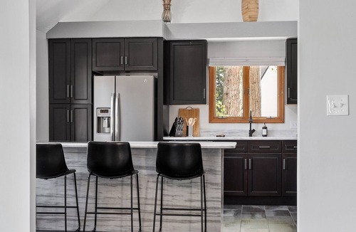 Winchendon House | Amazing Lakefront property, Private Pool on Lake Monomonac at Tatum's Place