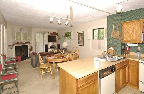 Davis Condo | Amazingly affordable lodging in the center of Canaan Valley!