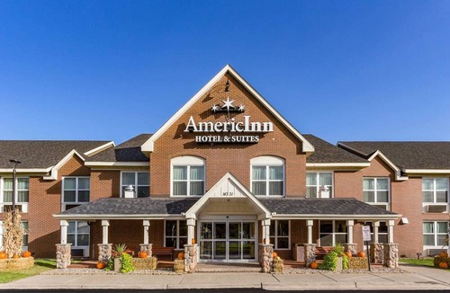 Burnsville Hotel | AmericInn by Wyndham Burnsville