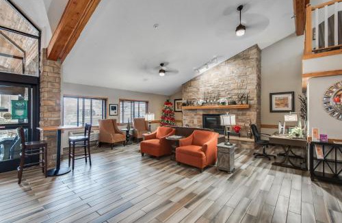Coon Rapids Hotel | AmericInn by Wyndham Coon Rapids