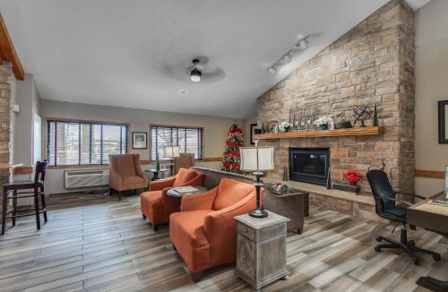 Coon Rapids Hotel | AmericInn by Wyndham Coon Rapids