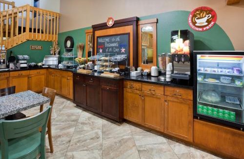 St. Cloud Hotel | AmericInn by Wyndham Sartell