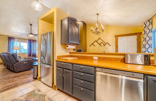 Angel Fire House | Angel Fire Mountain & Ski House - Casa Blue Sky – Beautiful 3 Bedroom Home!