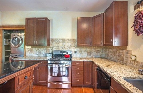 Historic Eastside House | Apodaca - Spacious and Inviting