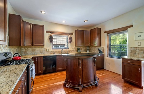 Historic Eastside House | Apodaca - Spacious and Inviting