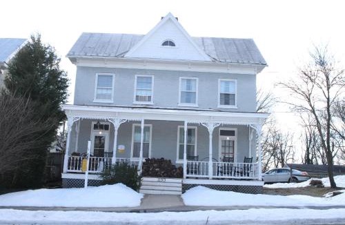 Bolivar House | Armory Quarters A