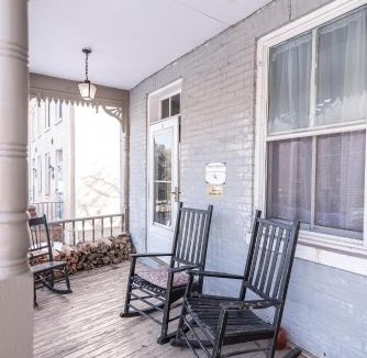 Bolivar House | Armory Quarters A