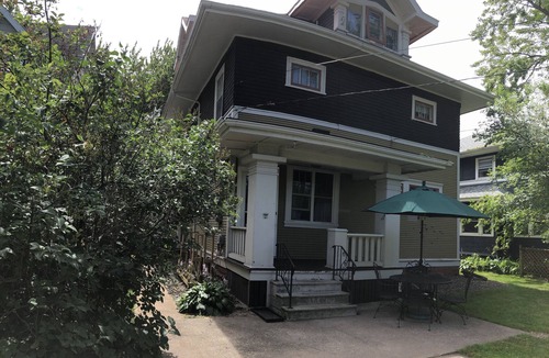 Superior House | Arris House - Historic elegance. Modern conveniences. Chair Lift for Mobility.