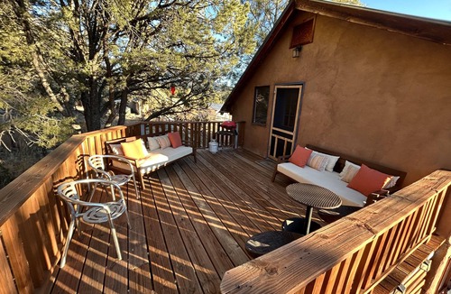 El Rito House | Artist Retreat ~Canjilon Lake ~Dist 51~ Ghost Ranch ~Ojo Caliente Spa ~Hiking
