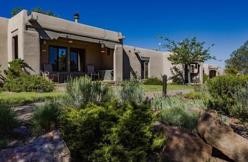 Downtown Santa Fe Apartment | Artist Road #30