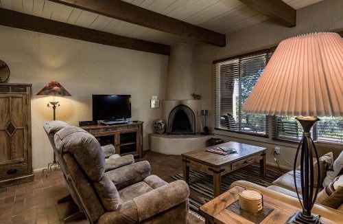 Downtown Santa Fe Apartment | Artist Road #30