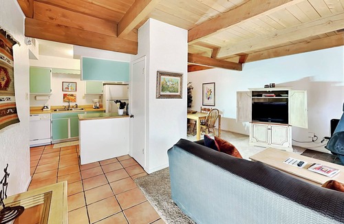 Northeast Santa Fe House | Artist Road