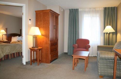 Kutzky Park Hotel | Aspen Suites - Rochester